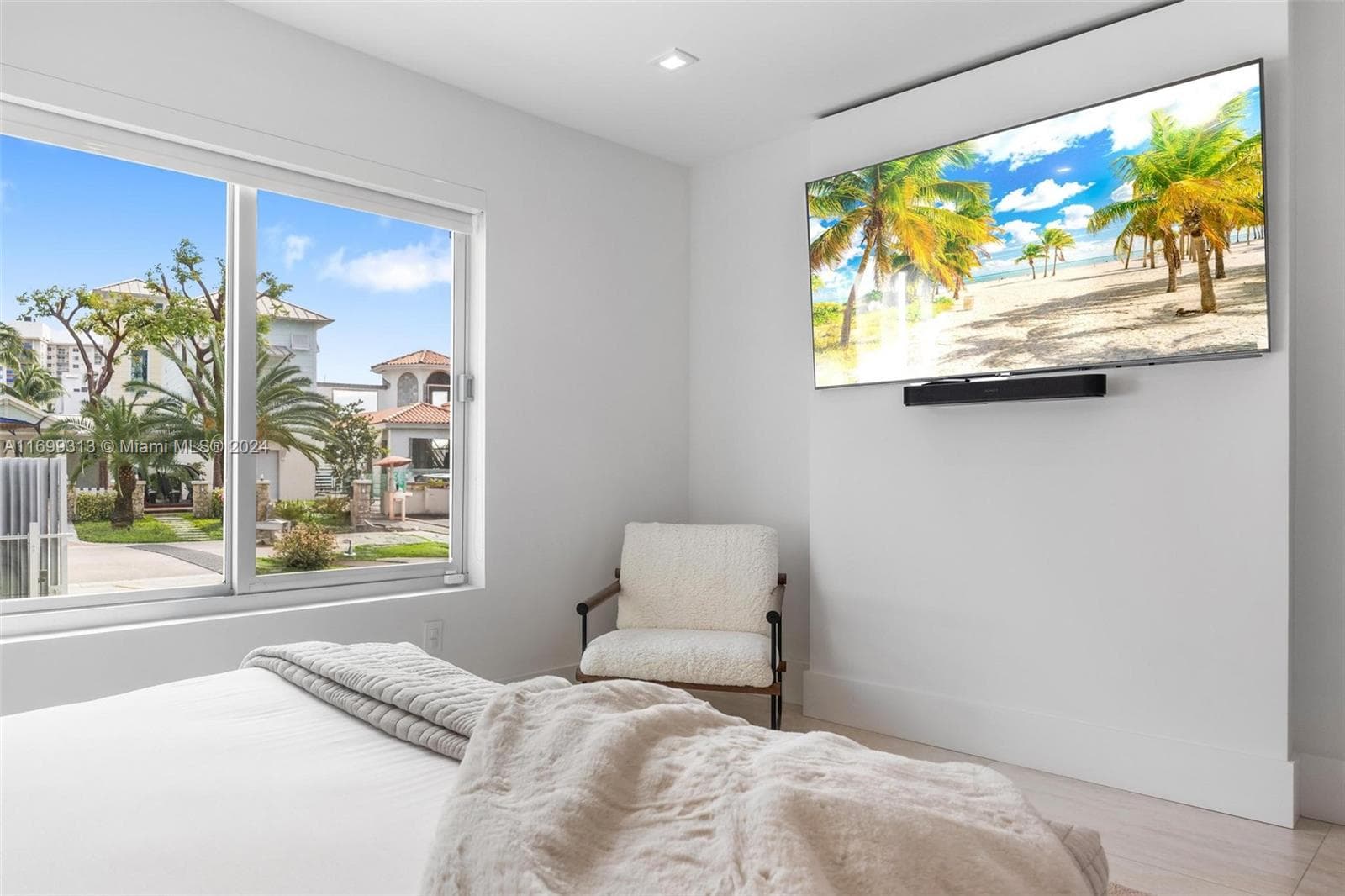 323 Atlantic Ave, Sunny Isles Beach FL 33160 — 65