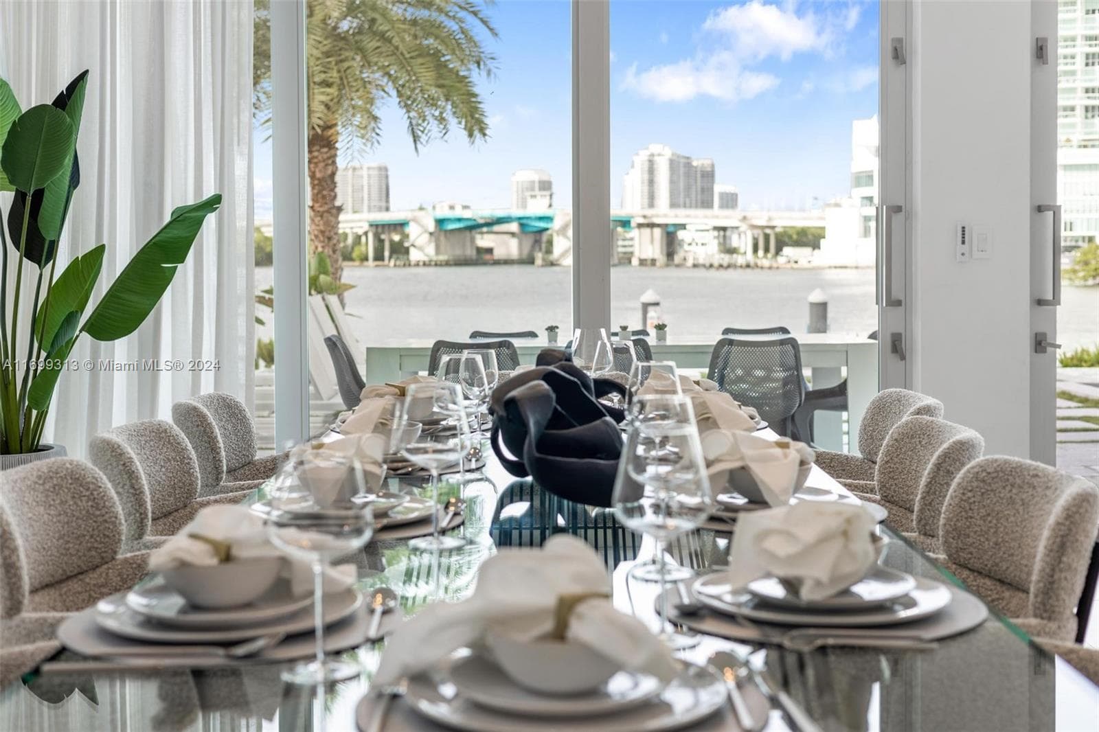 323 Atlantic Ave, Sunny Isles Beach FL 33160 — 40