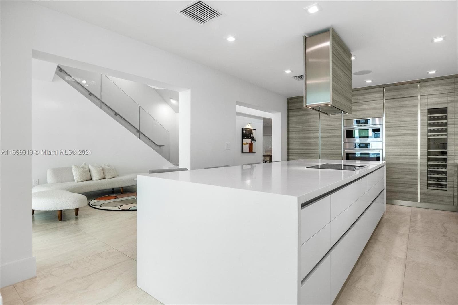 323 Atlantic Ave, Sunny Isles Beach FL 33160 — 31