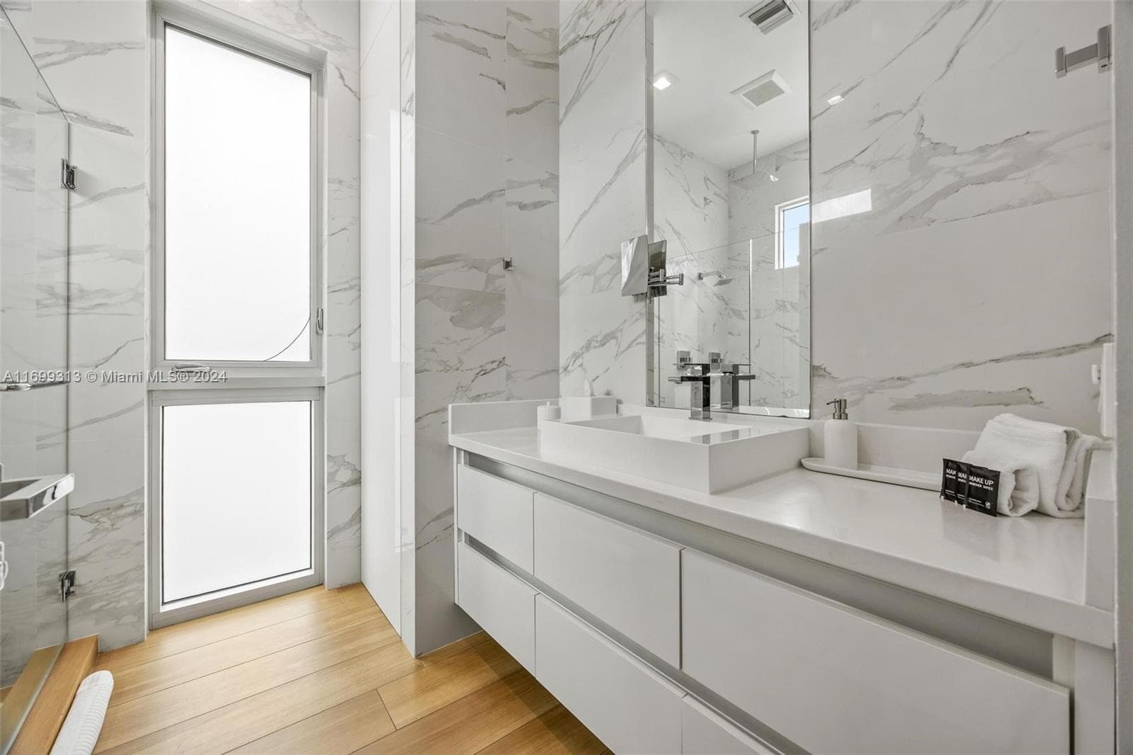 323 Atlantic Ave, Sunny Isles Beach FL 33160 — 87