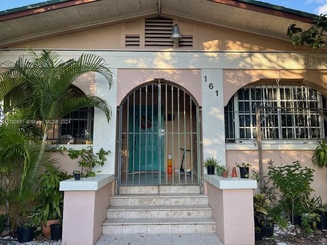 161 NW 35th St, Miami FL 33127 — 2