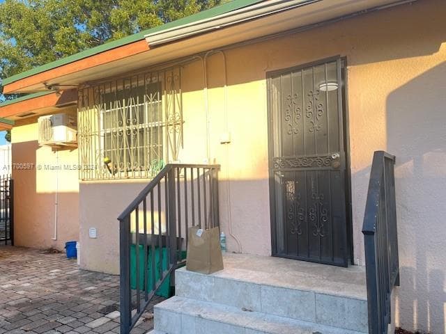 161 NW 35th St, Miami FL 33127 — 30
