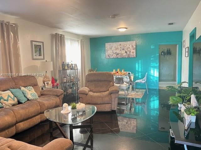 161 NW 35th St, Miami FL 33127 — 4
