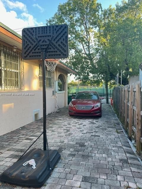 161 NW 35th St, Miami FL 33127 — 25