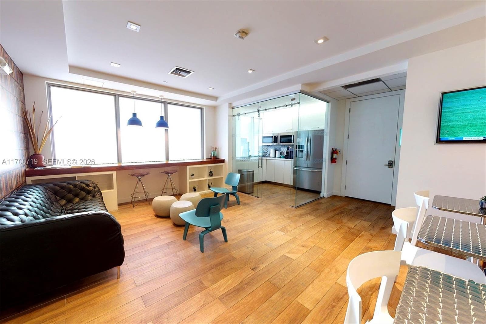 150 SE 2nd Ave # 319, FL 33131 — 7