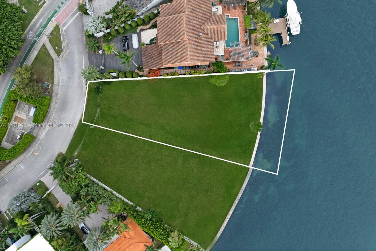 1386 S Venetian Way, Miami FL 33139 — 9