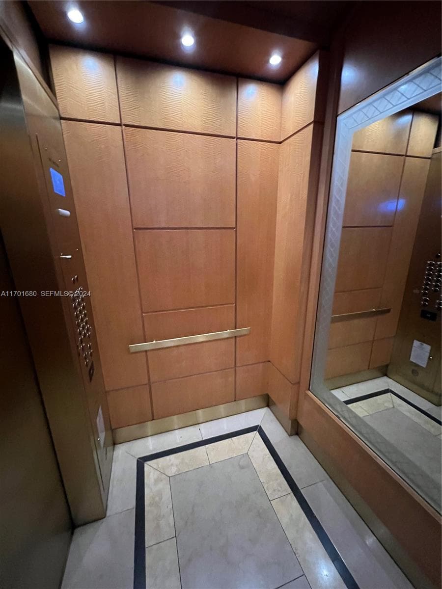 1435 Brickell Ave # 3307, Miami FL 33131 — 76
