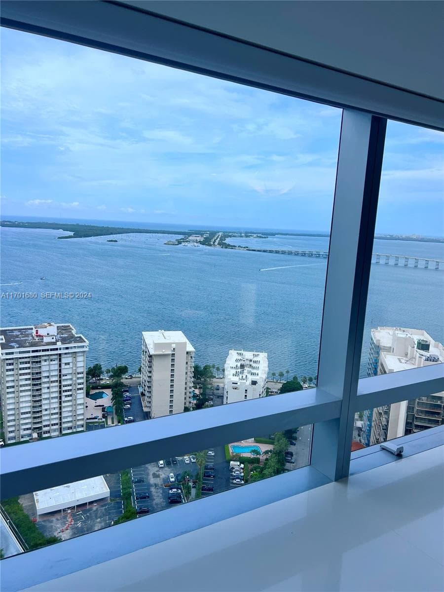1435 Brickell Ave # 3307, Miami FL 33131 — 42