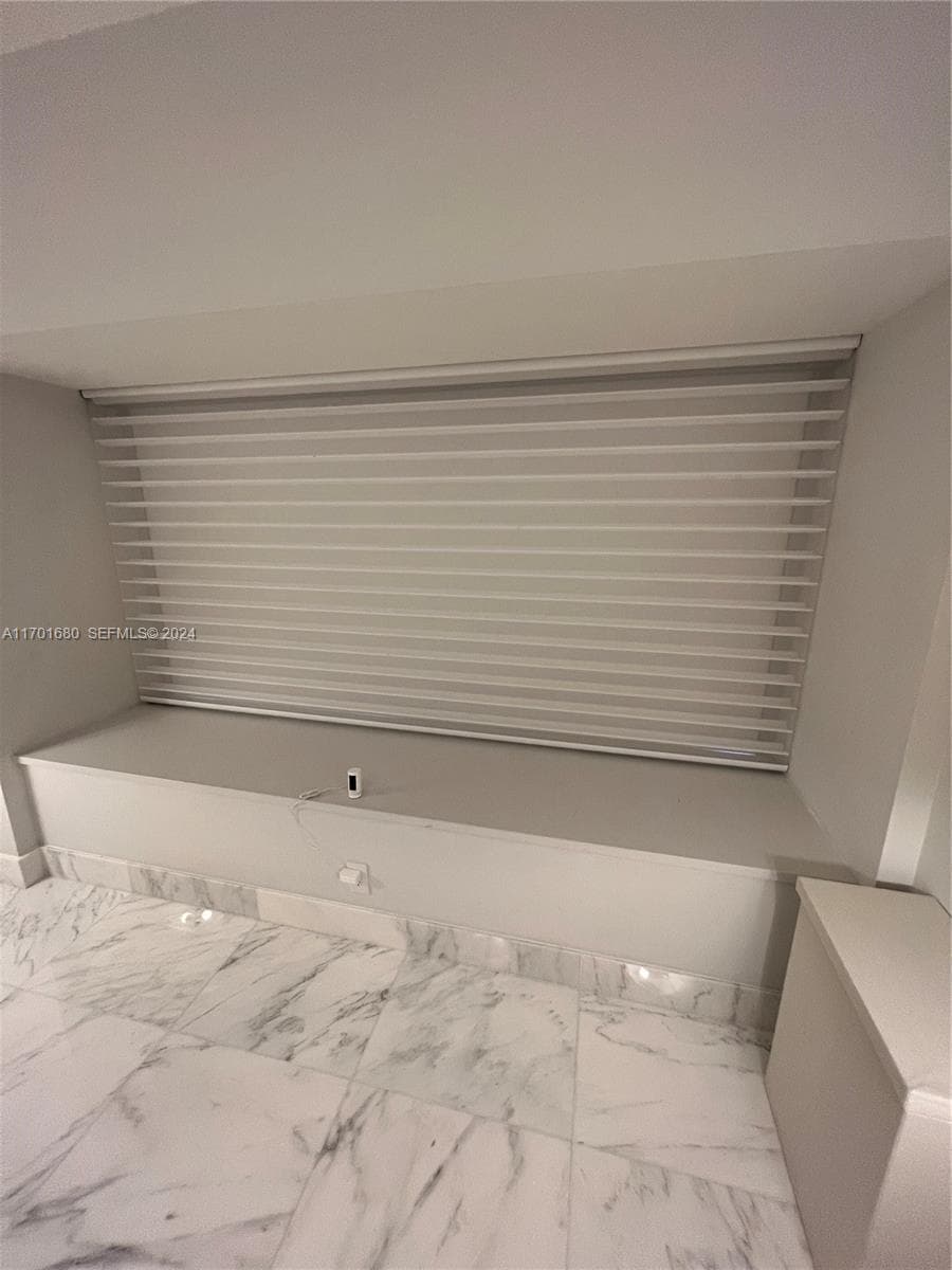 1435 Brickell Ave # 3307, Miami FL 33131 — 33