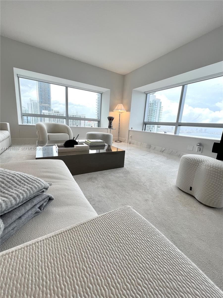 1435 Brickell Ave # 3307, Miami FL 33131 — 54