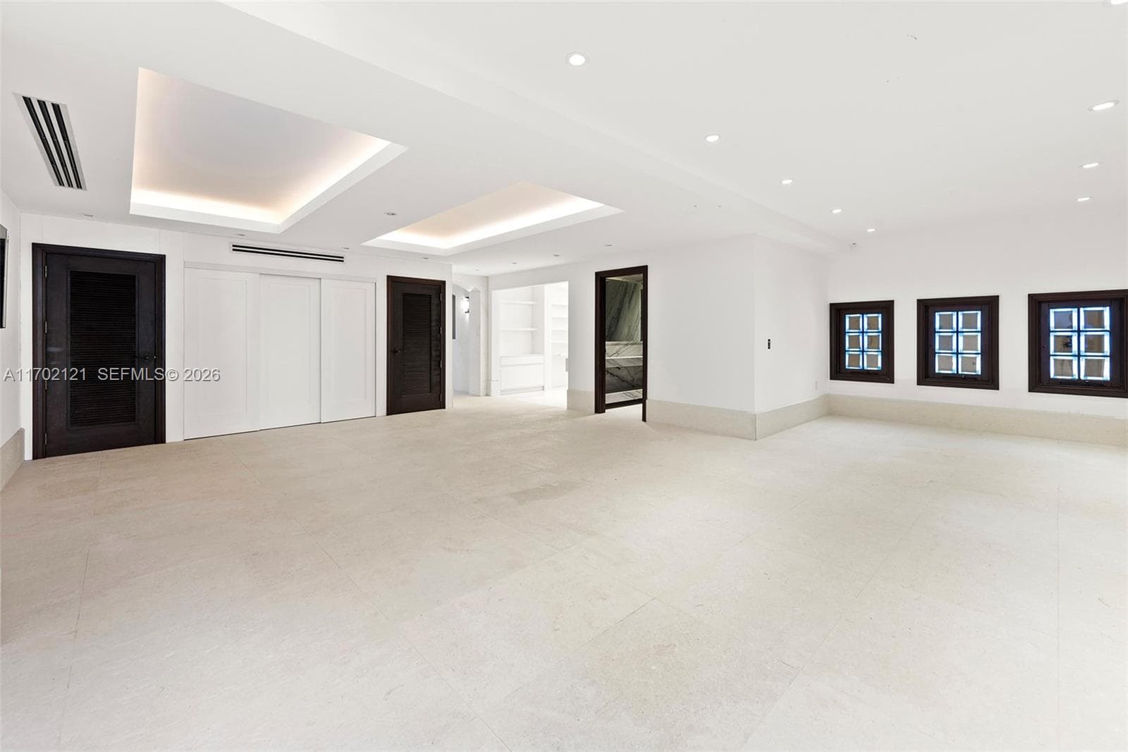49 Palm Ave, Miami Beach FL 33139 — 77