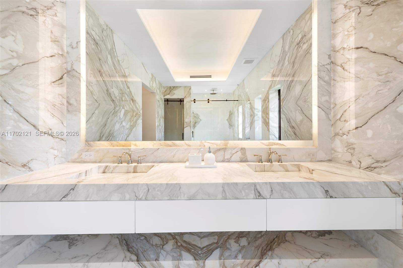 49 Palm Ave, Miami Beach FL 33139 — 51