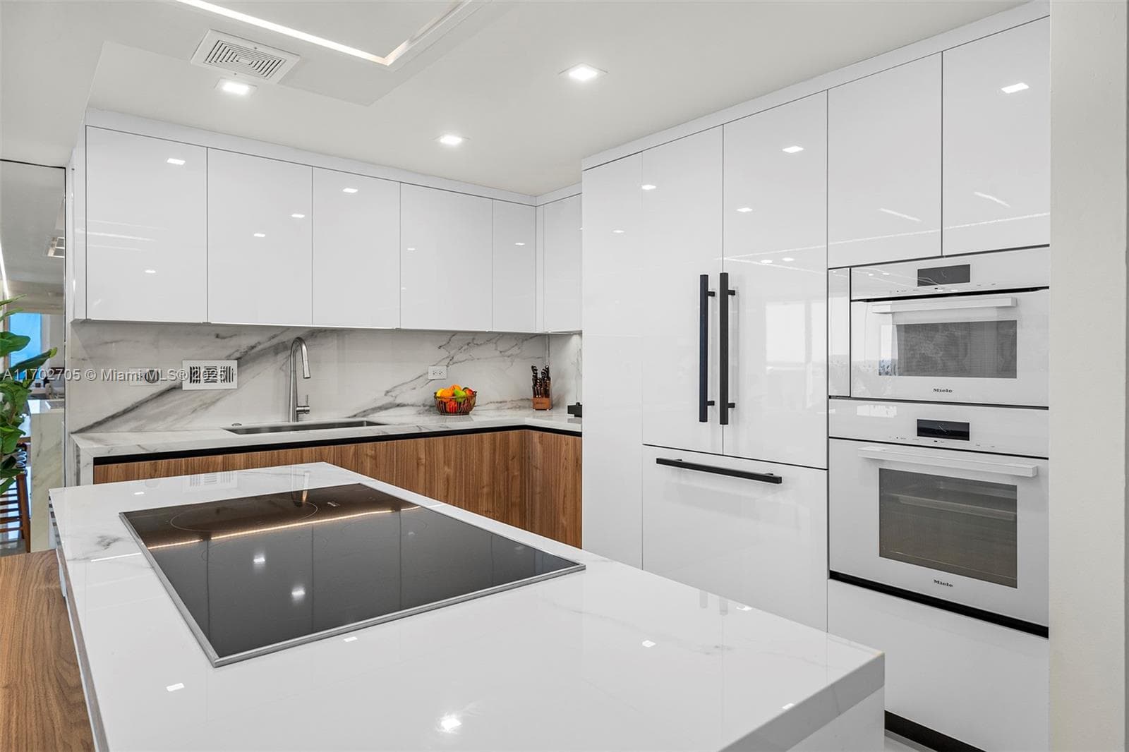 Roney Palace Condo, Miami Beach, FL — 6
