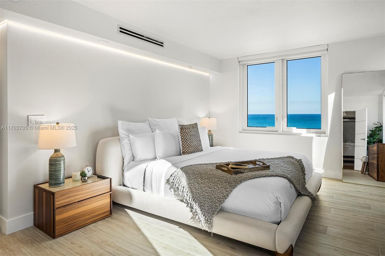 Roney Palace Condo, Miami Beach, FL — 5