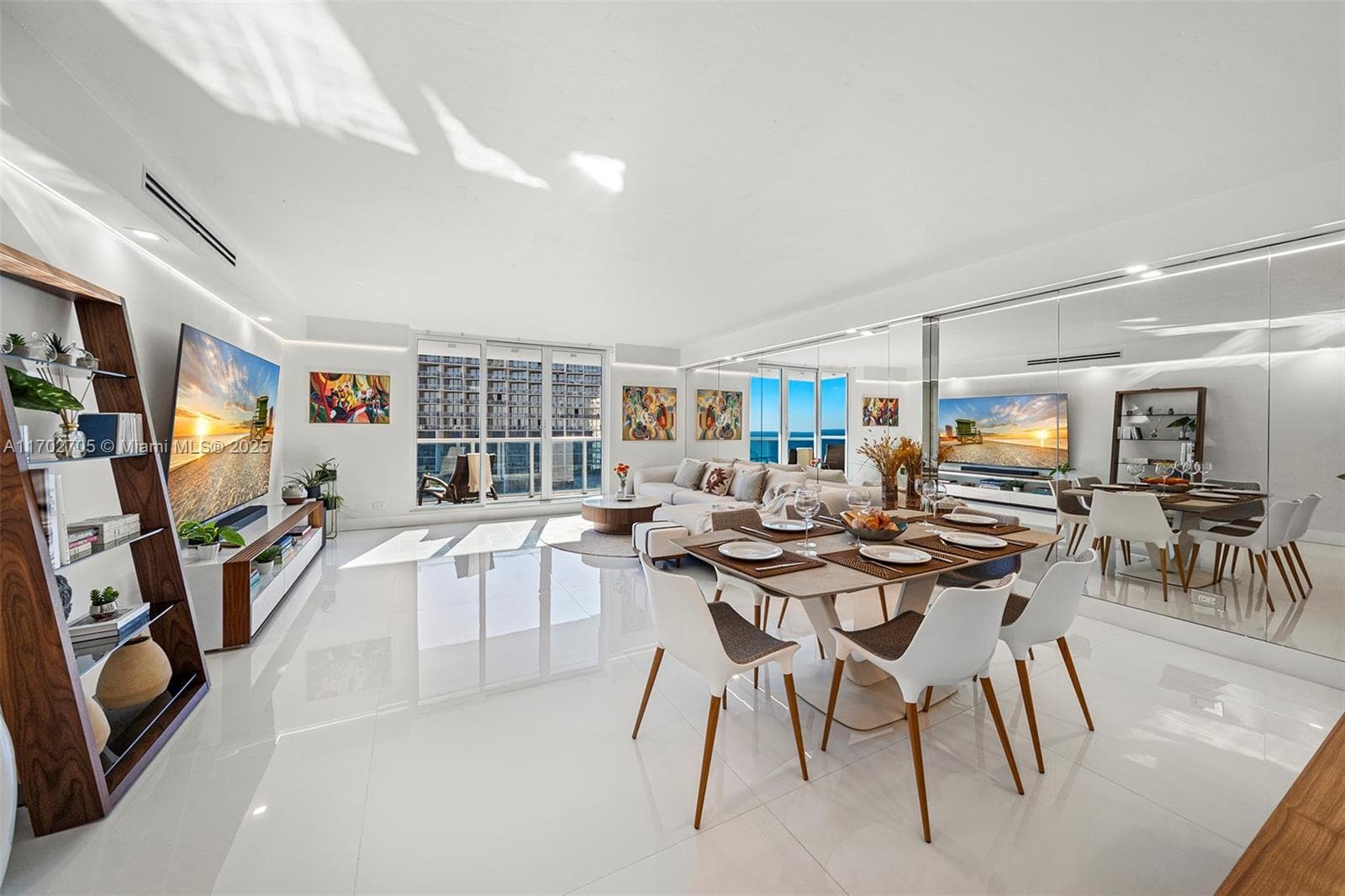 Roney Palace Condo, Miami Beach, FL — 4
