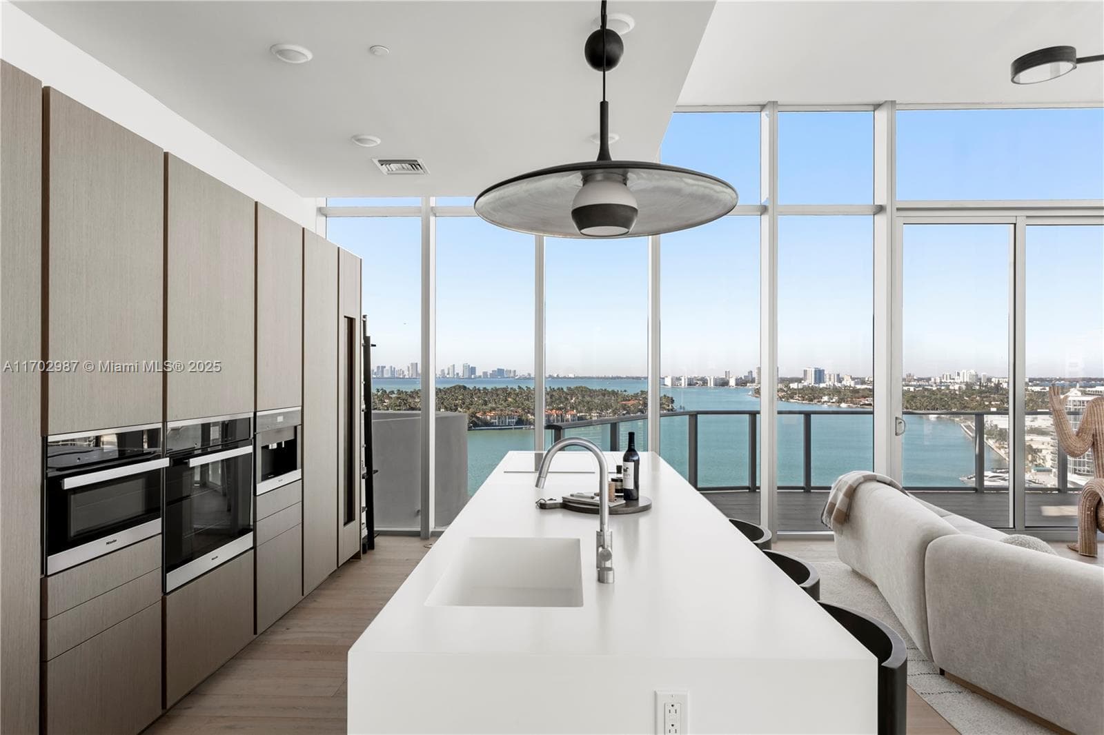 6800 Indian Creek Dr, Miami Beach FL 33141 — 13