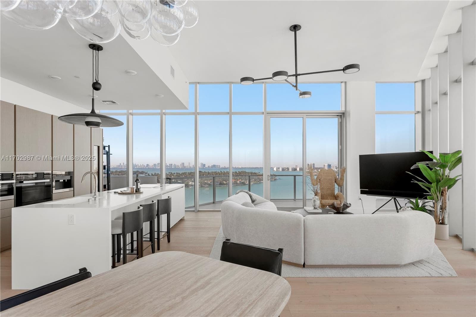 6800 Indian Creek Dr, Miami Beach FL 33141 — 1