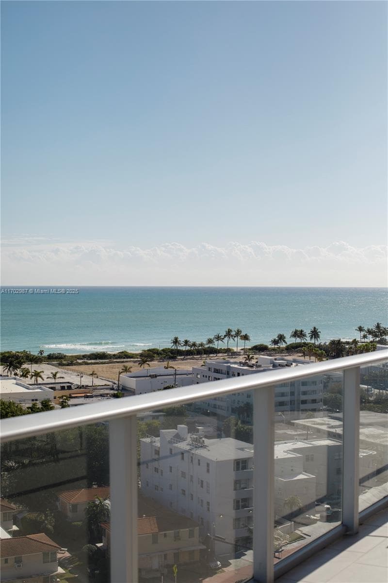 6800 Indian Creek Dr, Miami Beach FL 33141 — 37