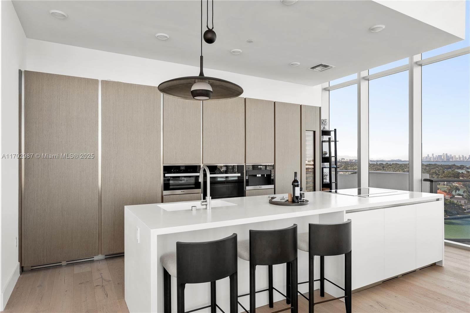 6800 Indian Creek Dr, Miami Beach FL 33141 — 11