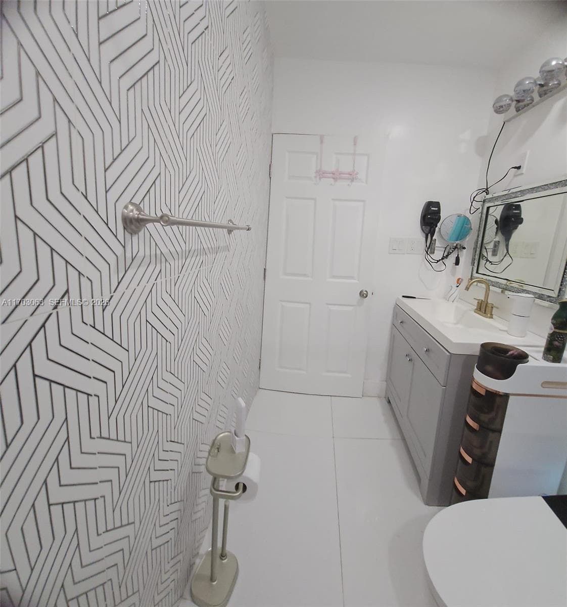 15700 SW 202nd Ave, Miami FL 33187 — 18