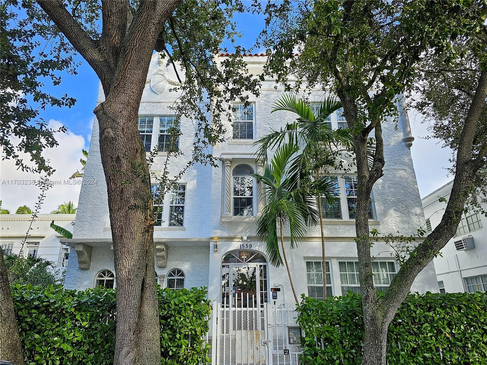 1559 Michigan Ave # 104, Miami Beach FL 33139 — 1