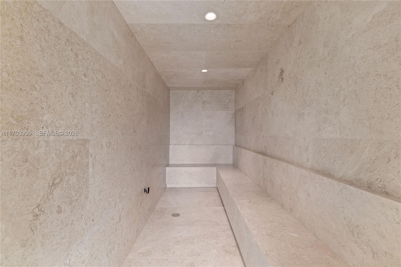 1006 Links Drive, Miami Beach FL 33109 — 25