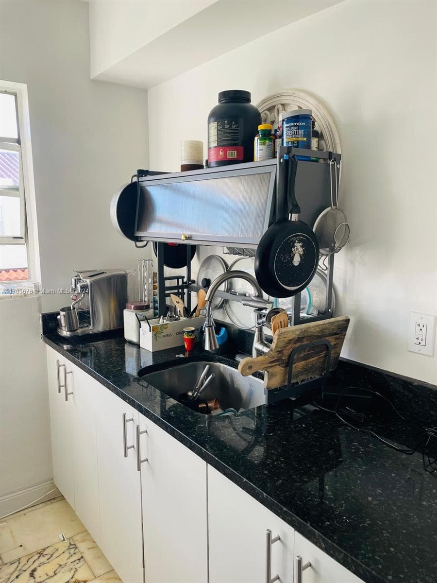 1526 Pennsylvania Ave # 14, Miami Beach FL 33139 — 5