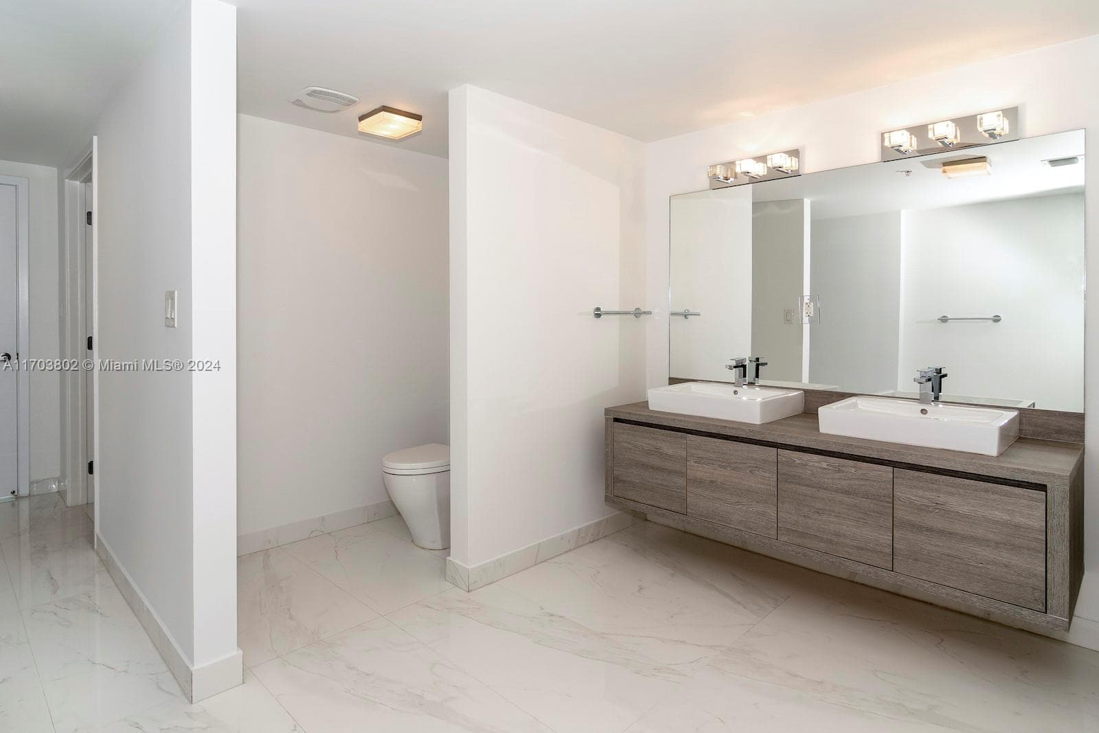 400 Sunny Isles Blvd # 919, Sunny Isles Beach FL 33160 — 23
