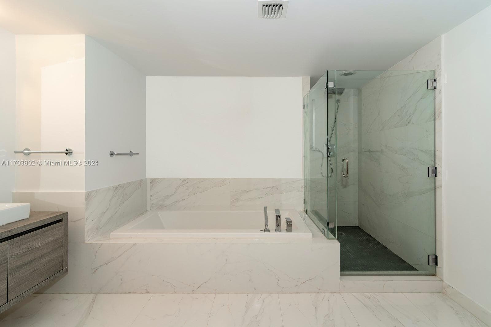 400 Sunny Isles Blvd # 919, Sunny Isles Beach FL 33160 — 22
