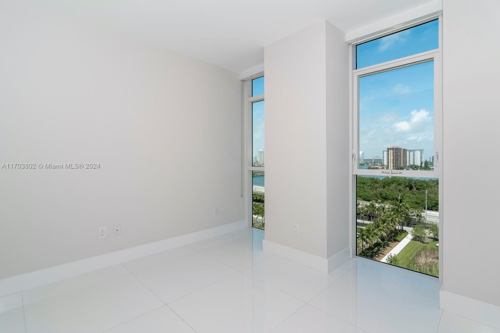 400 Sunny Isles Blvd # 919, Sunny Isles Beach FL 33160 — 24