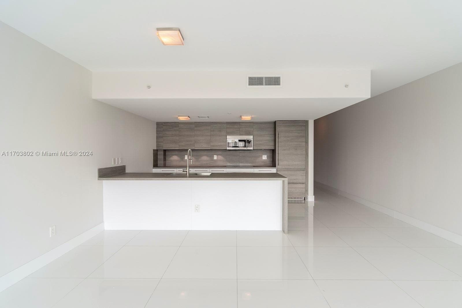 400 Sunny Isles Blvd # 919, Sunny Isles Beach FL 33160 — 10