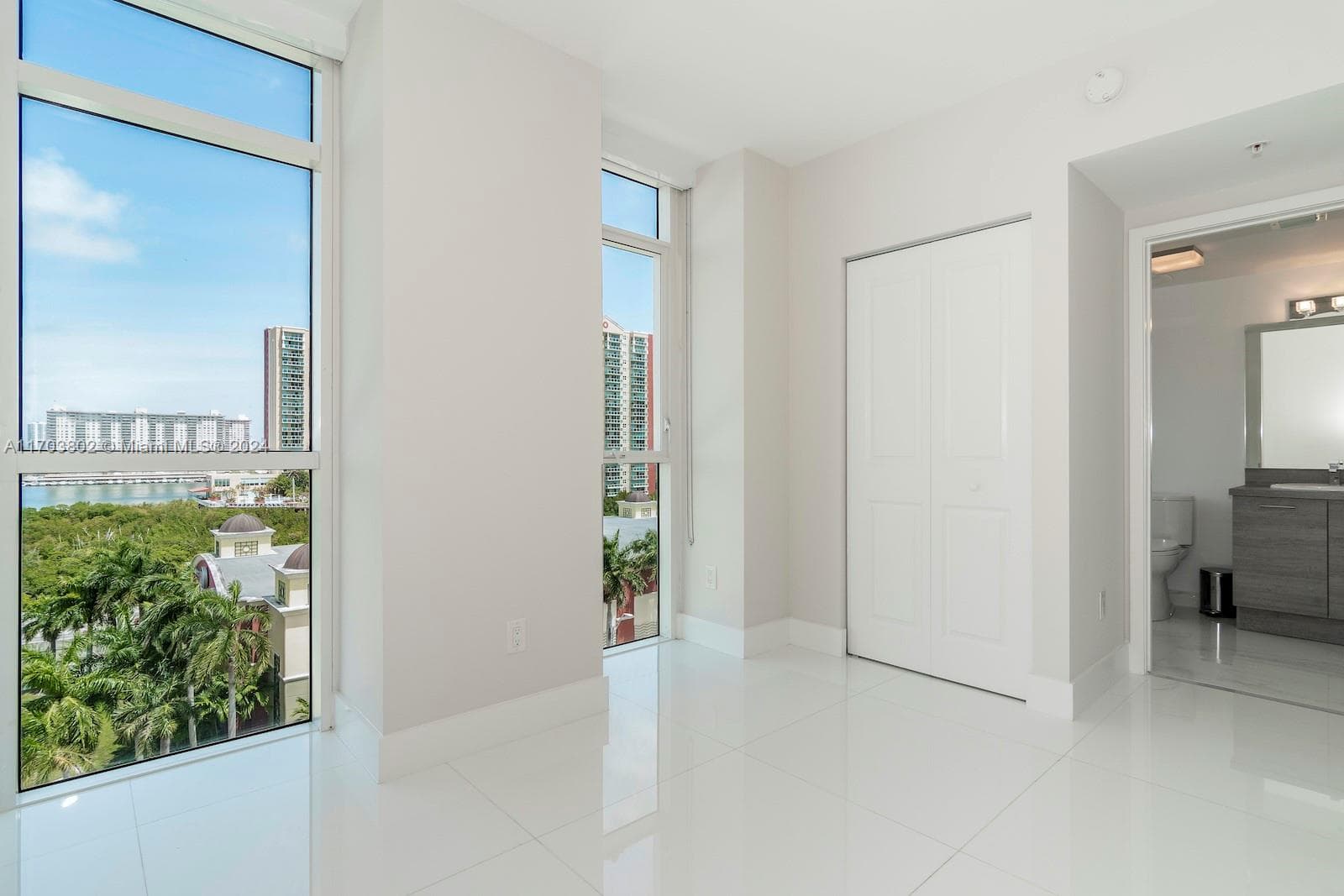 400 Sunny Isles Blvd # 919, Sunny Isles Beach FL 33160 — 25