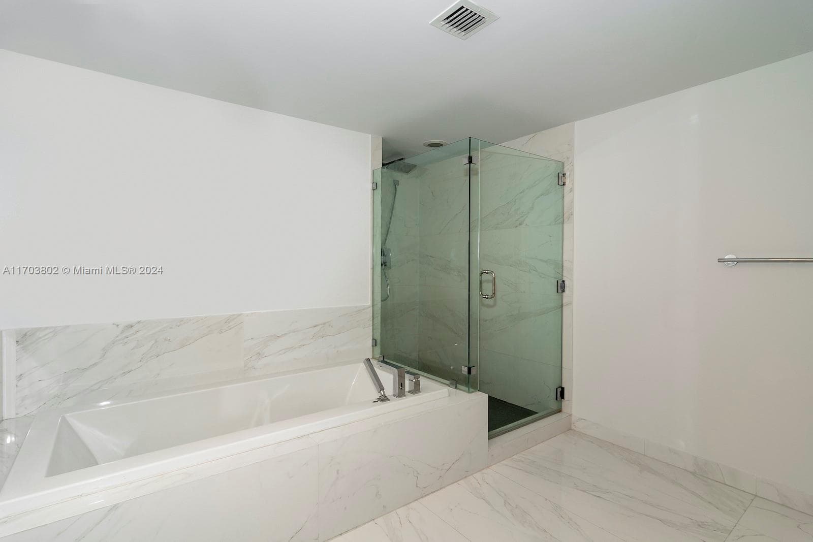 400 Sunny Isles Blvd # 919, Sunny Isles Beach FL 33160 — 21