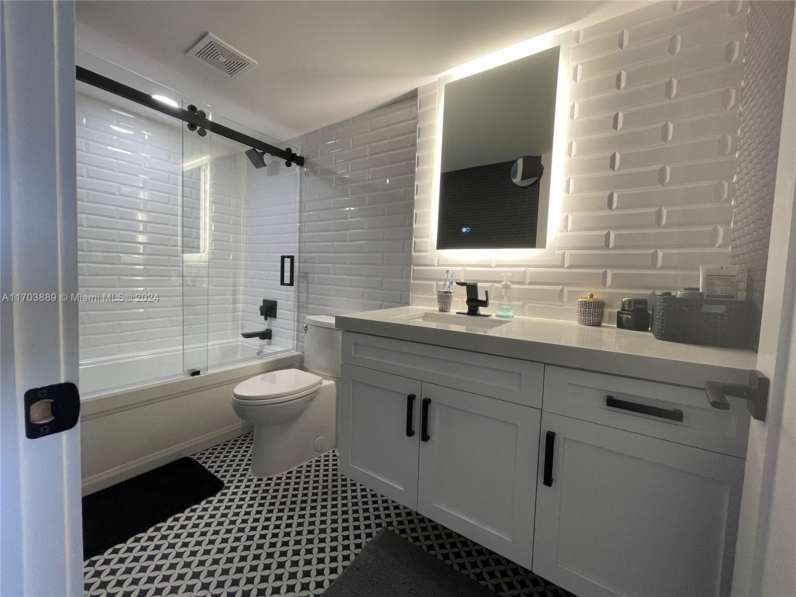 2555 Collins Ave # 1409, Miami Beach FL 33140 — 27