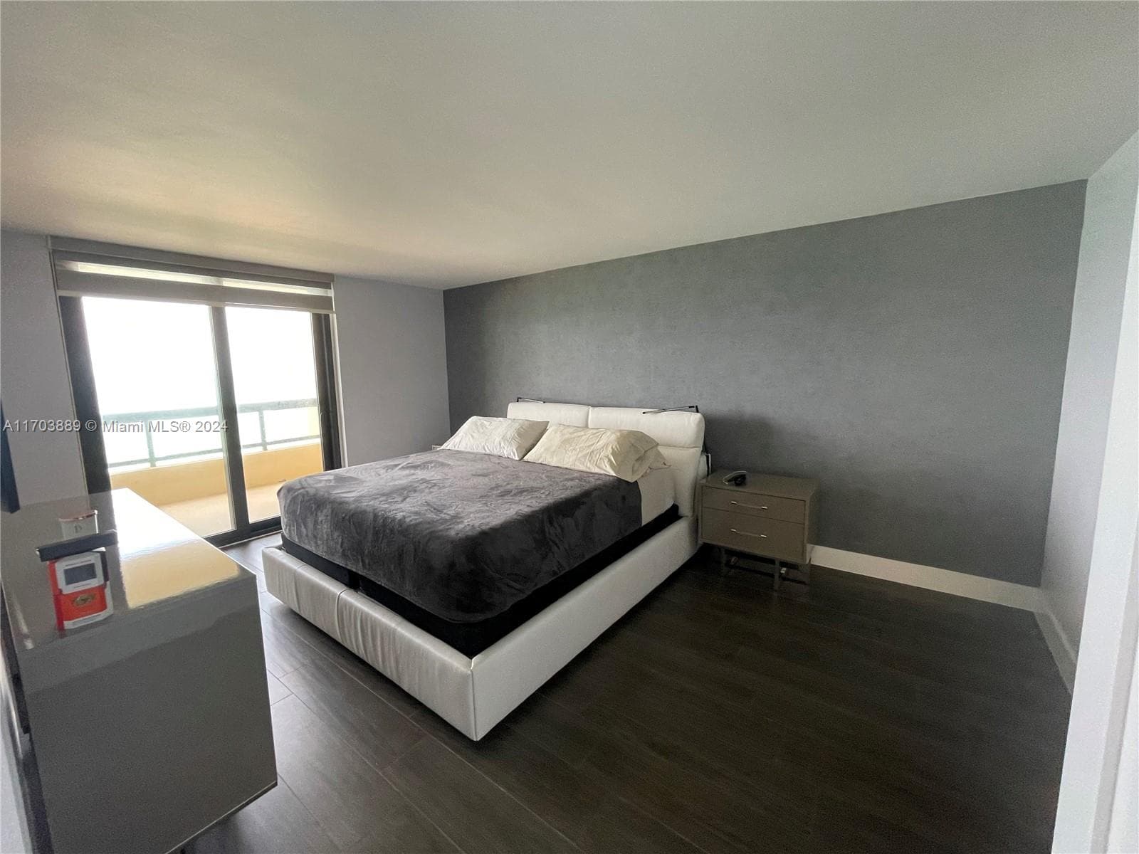 2555 Collins Ave # 1409, Miami Beach FL 33140 — 26