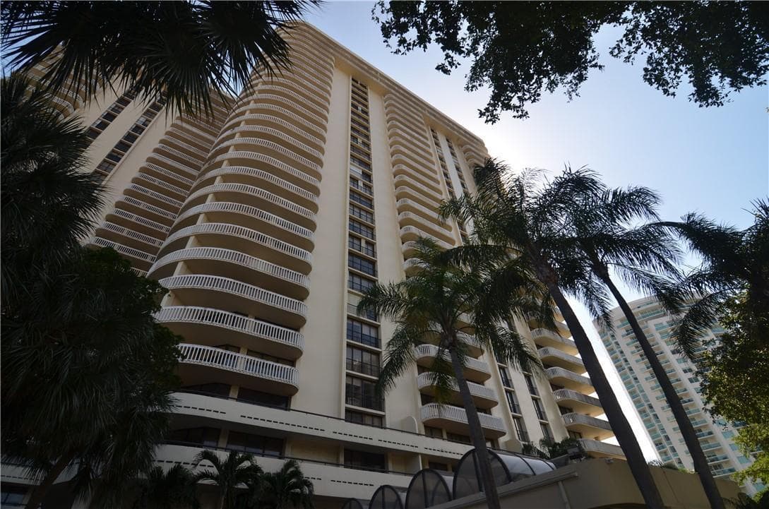 19355 Turnberry Way # L, Aventura FL 33180 — 38