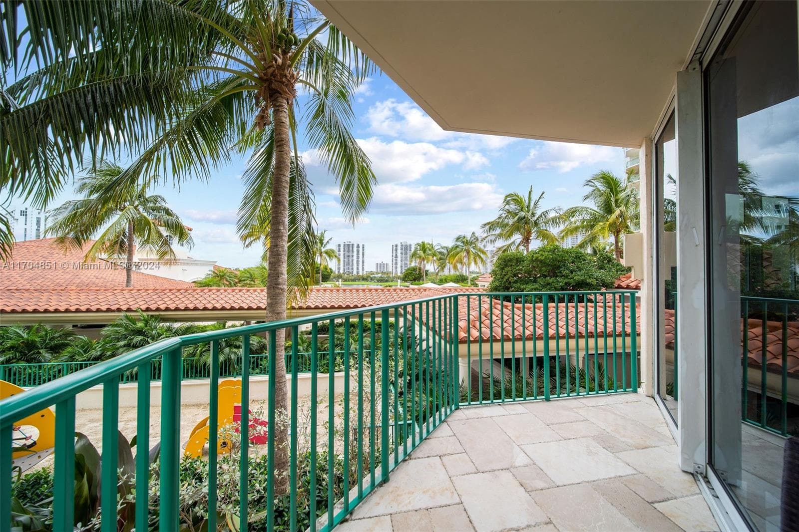 19900 E Country Club Dr # 610, Aventura FL 33180 — 2