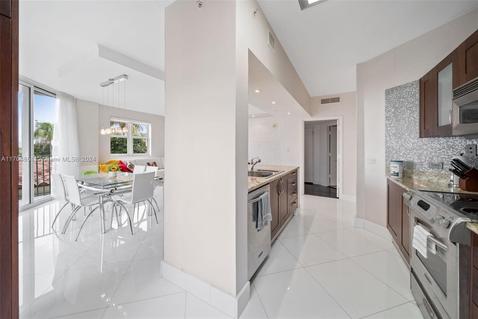 19900 E Country Club Dr # 610, Aventura FL 33180 — 5