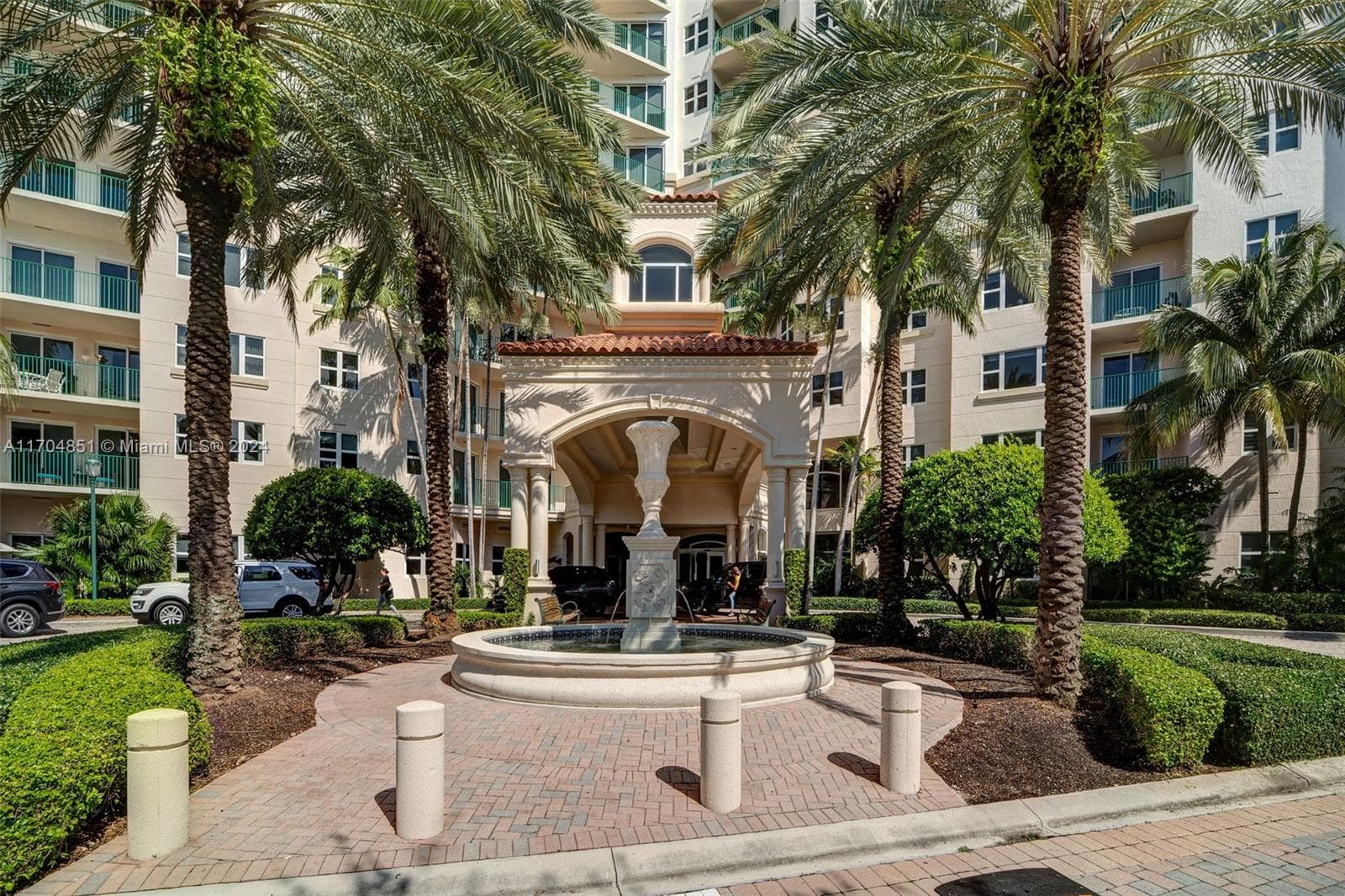 19900 E Country Club Dr # 610, Aventura FL 33180 — 51