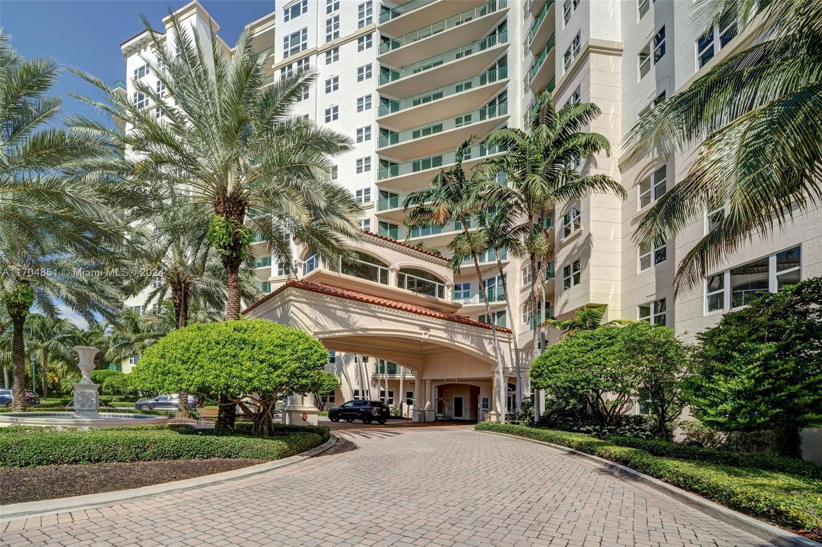 19900 E Country Club Dr # 610, Aventura FL 33180 — 37