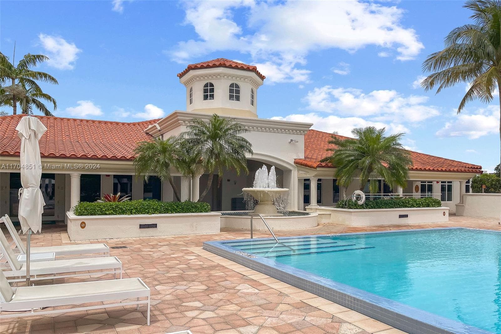 19900 E Country Club Dr # 610, Aventura FL 33180 — 35