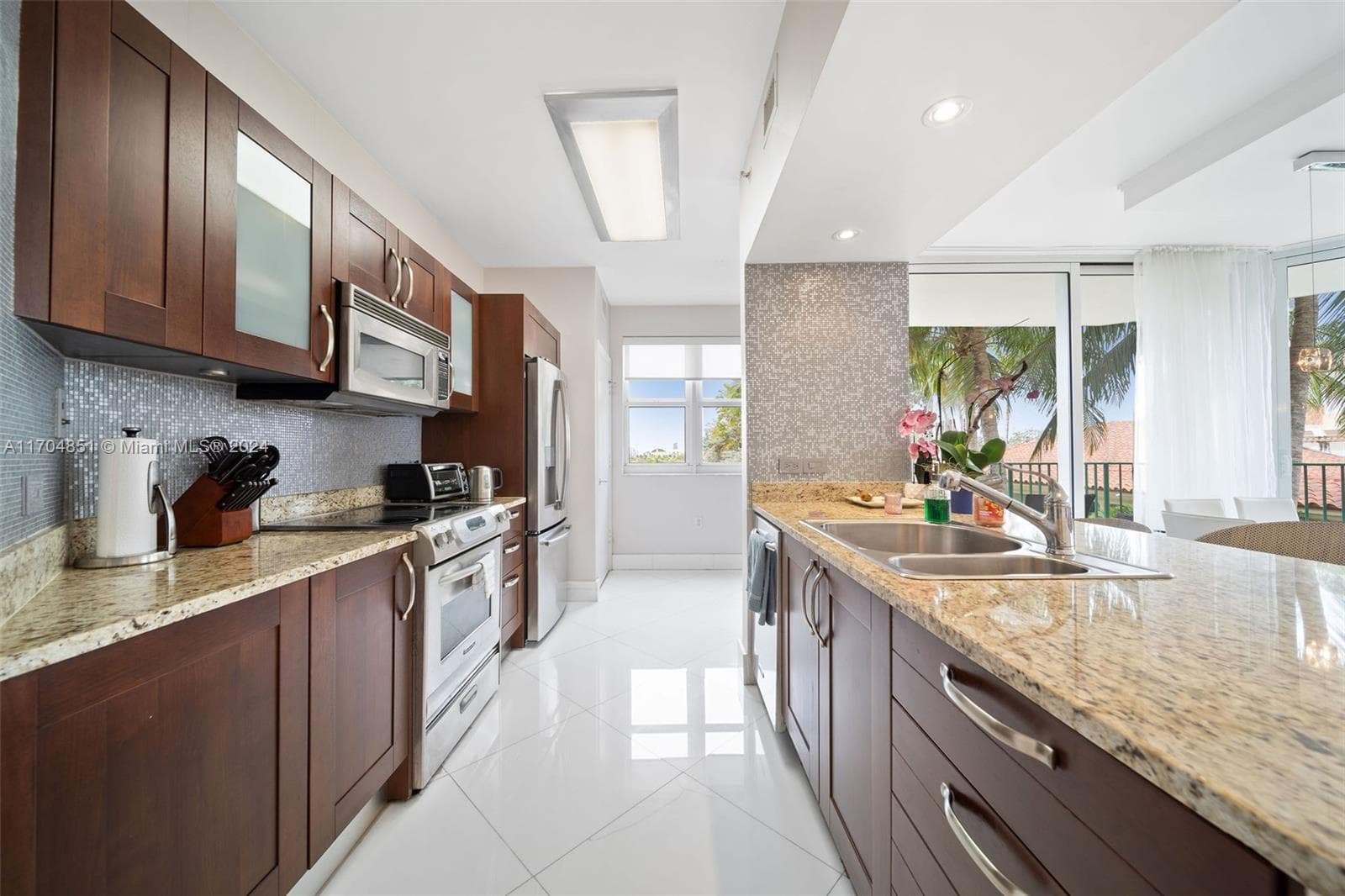 19900 E Country Club Dr # 610, Aventura FL 33180 — 4