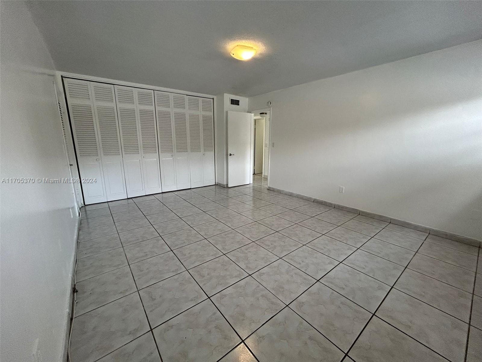 11855 NE 19th Dr # 8, North Miami FL 33181 — 13