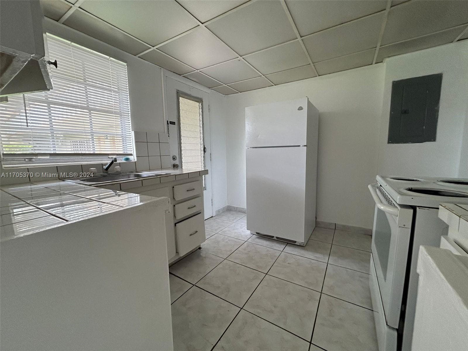 11855 NE 19th Dr # 8, North Miami FL 33181 — 4