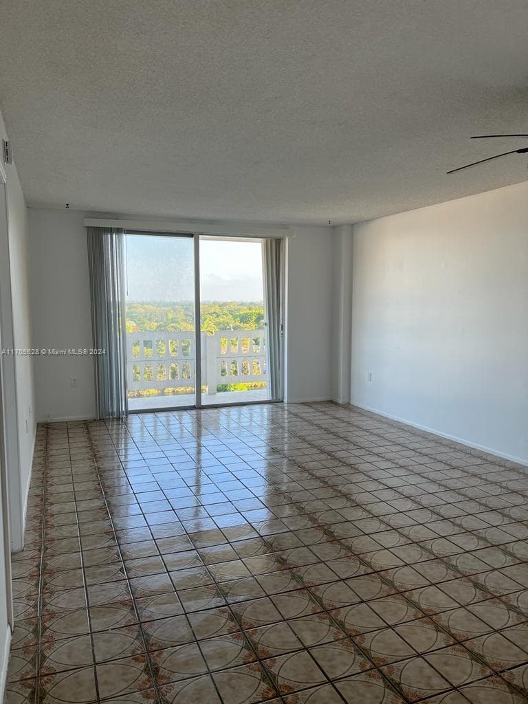 15600 NW 7th Ave # 821, Miami FL 33169 — 1