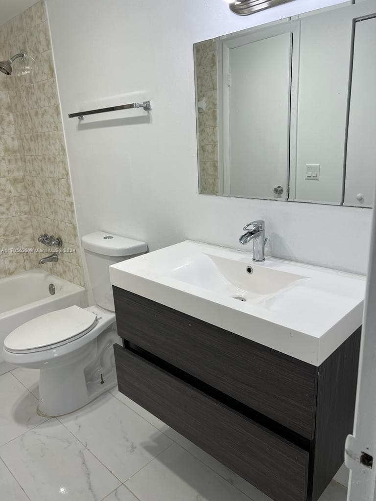15600 NW 7th Ave # 821, Miami FL 33169 — 9