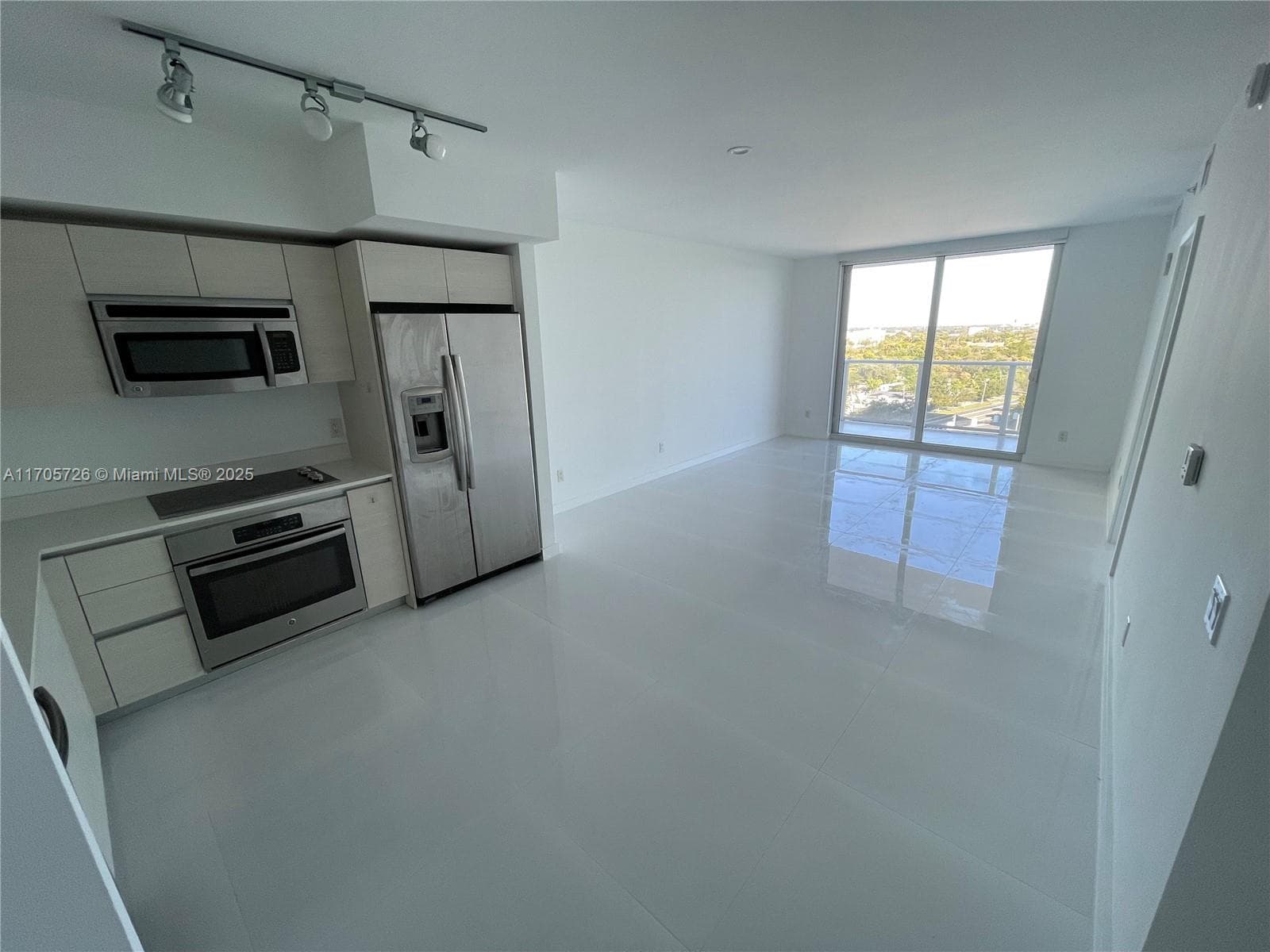 4250 Biscayne Blvd # 1104, Miami FL 33137 — 4
