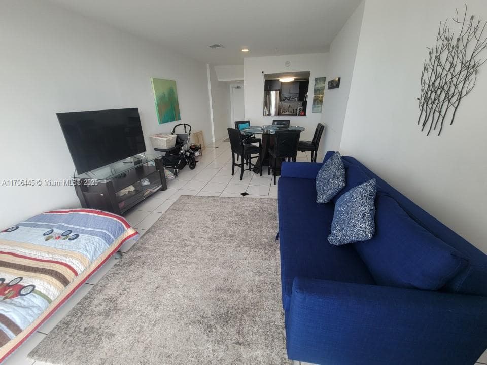 5601 Collins Ave # 9, Miami Beach FL 33140 — 13