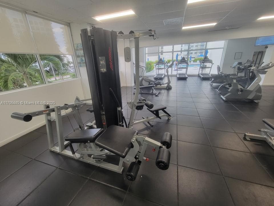 5601 Collins Ave # 9, Miami Beach FL 33140 — 43