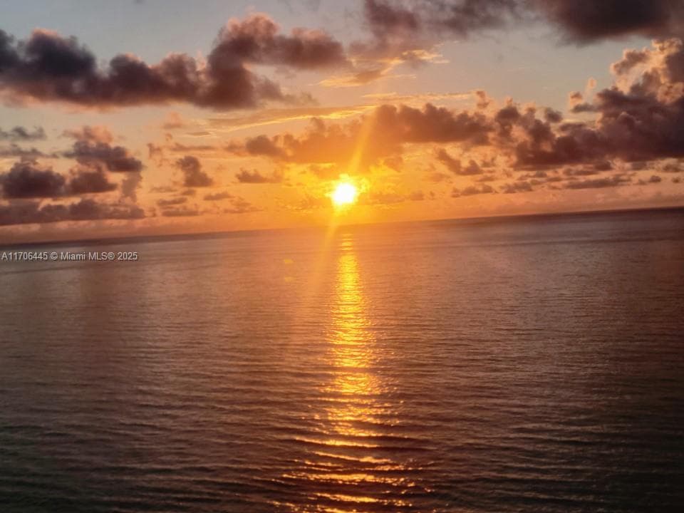 5601 Collins Ave # 9, Miami Beach FL 33140 — 3